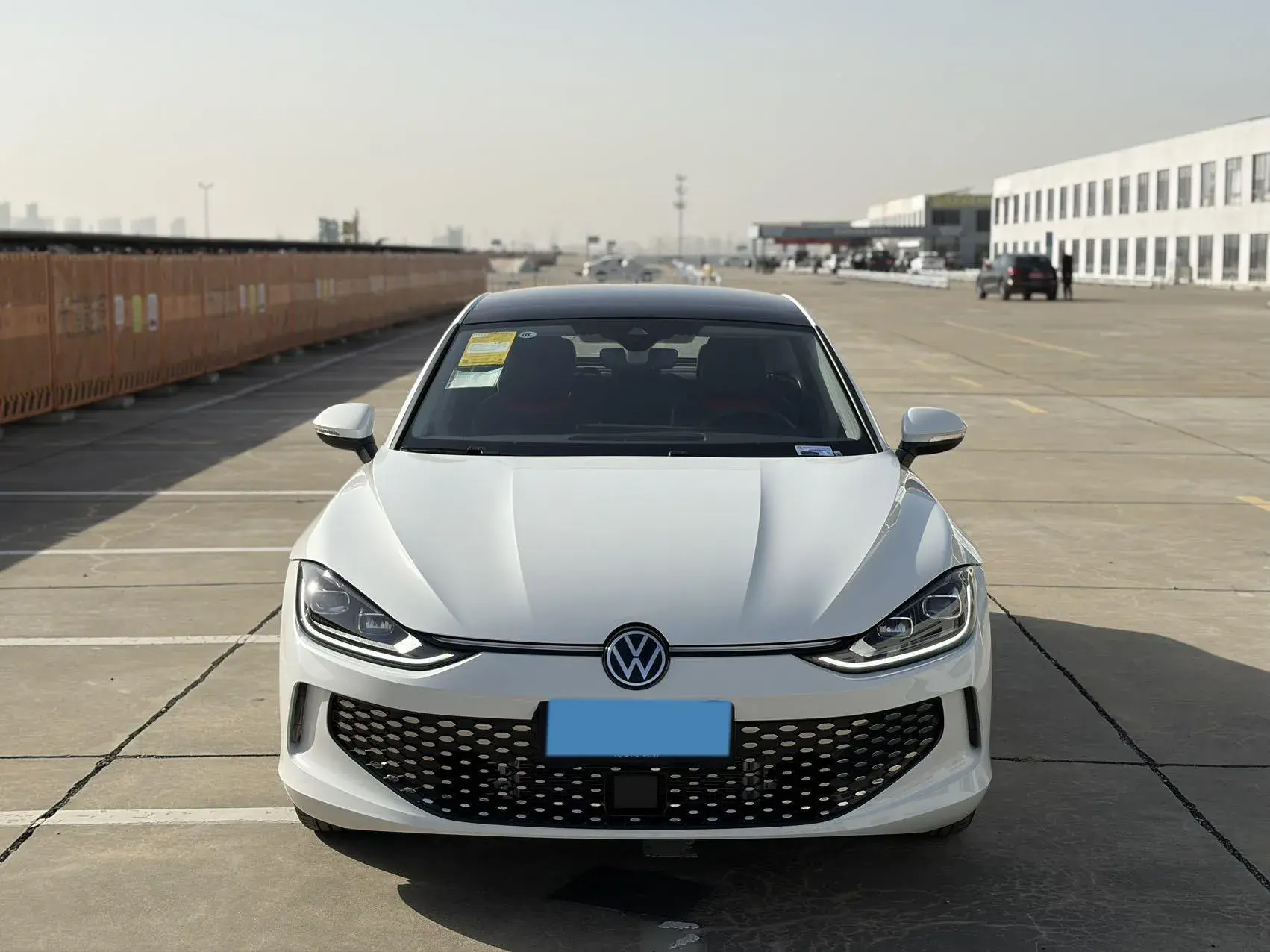 2024 VOLKSWAGEN LAMANDO thumbnail 2