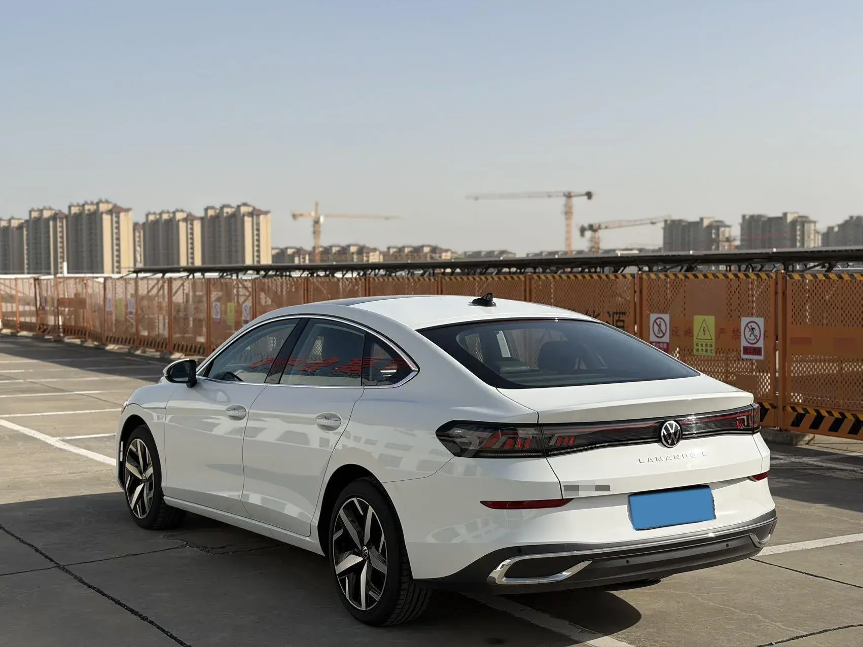 2024 VOLKSWAGEN LAMANDO thumbnail 4