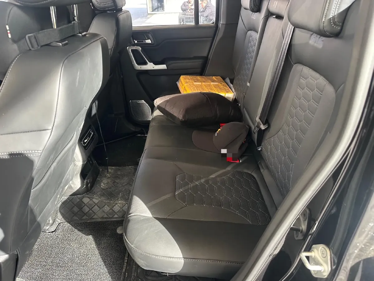 2024 212 212 T01 2.0T 252HP L4 8AT,autocango,china used car exporter,china ev exporter,chinese used car exporter,chinese used ev exporter