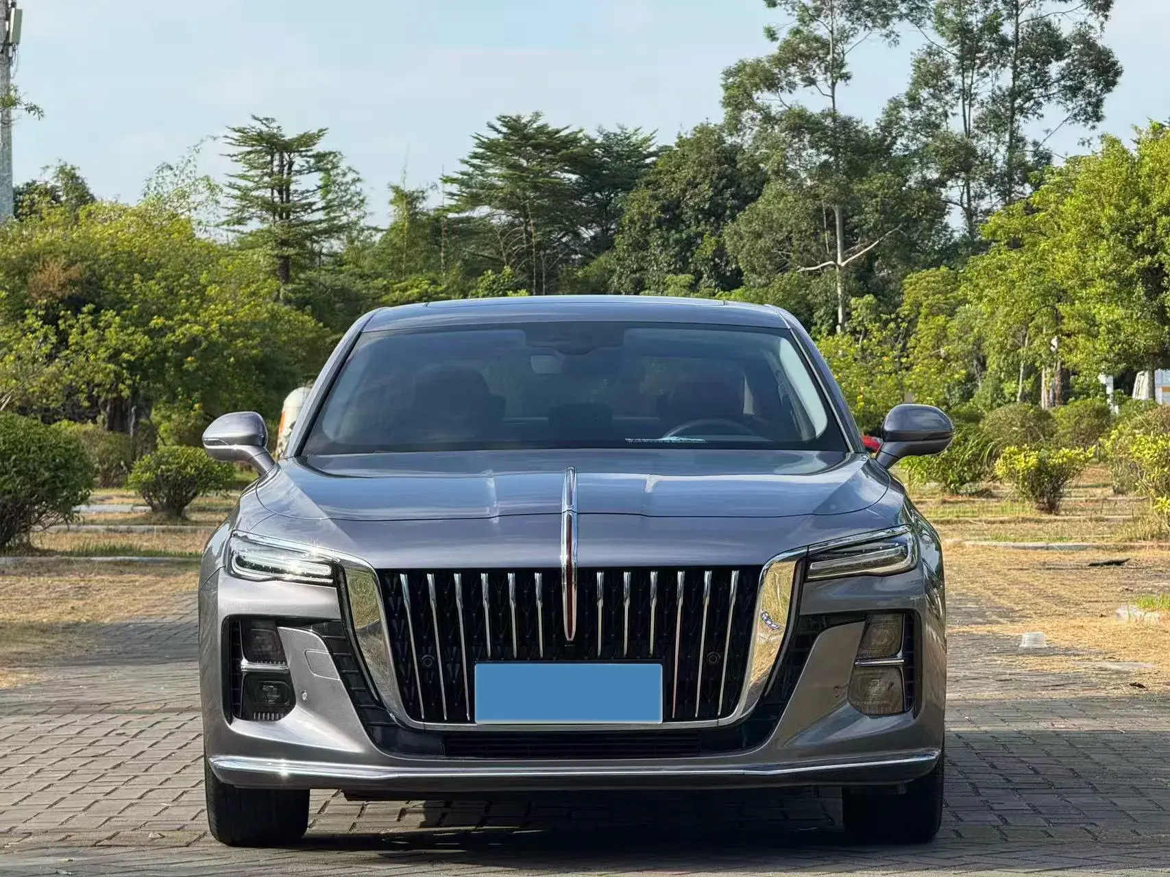 2023 HONGQI H5 thumbnail 2