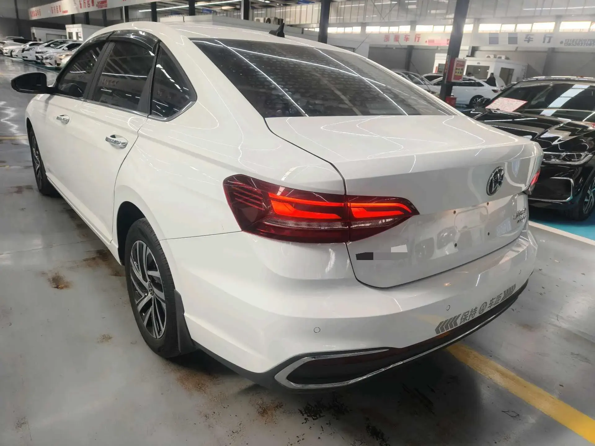 2023 VOLKSWAGEN LAVIDA thumbnail 4