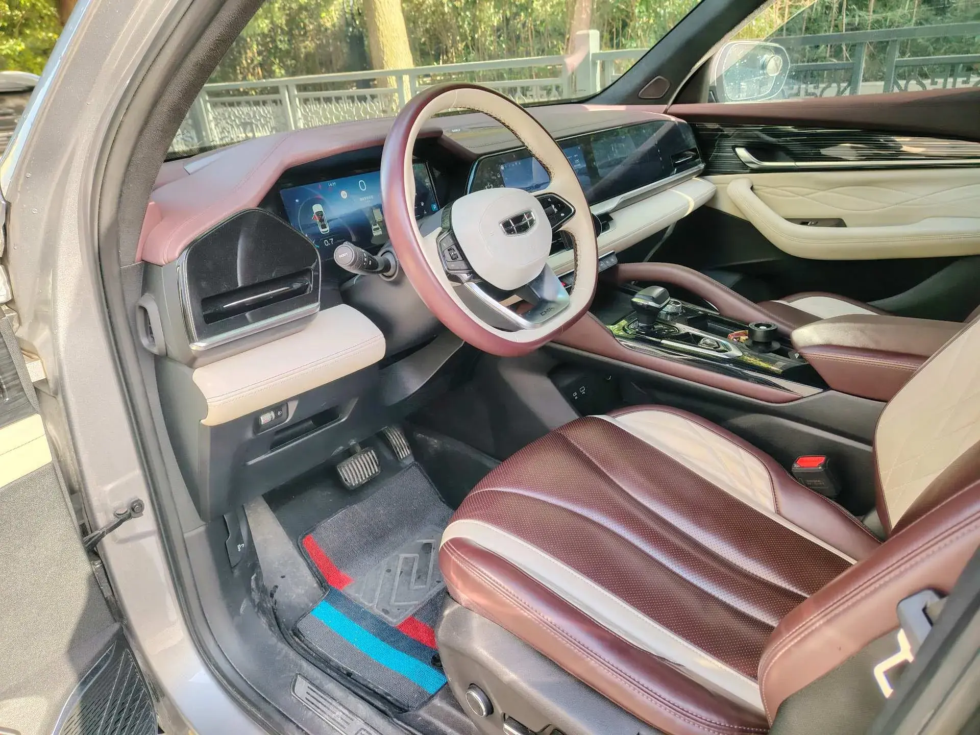 2021 GEELY MONJARO thumbnail 3