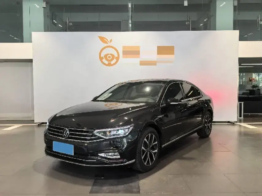 2020 VOLKSWAGEN MAGOTAN view 1