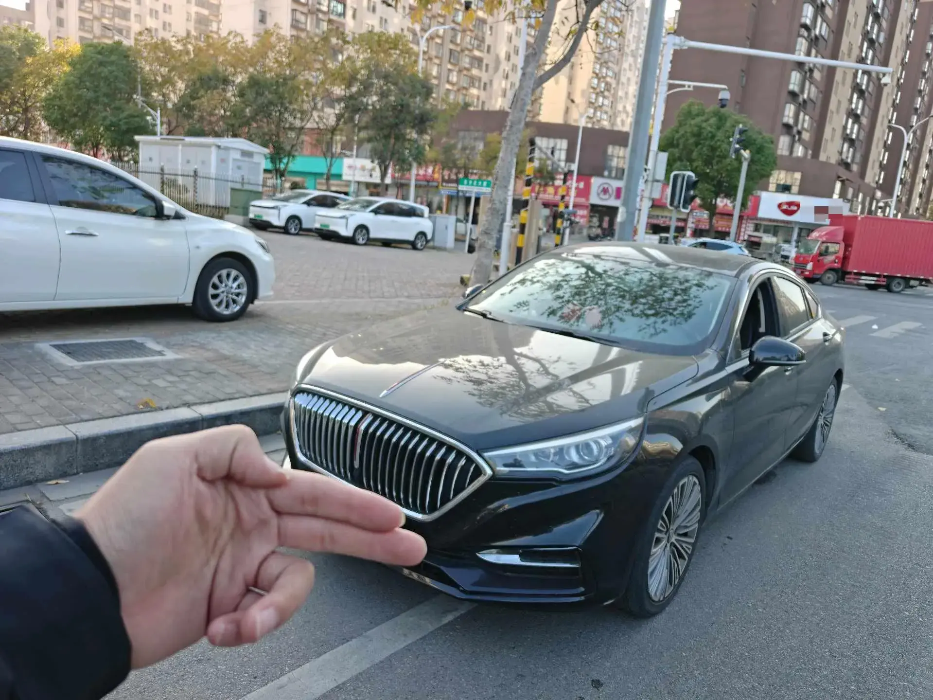 2022 HONGQI H5 view 1