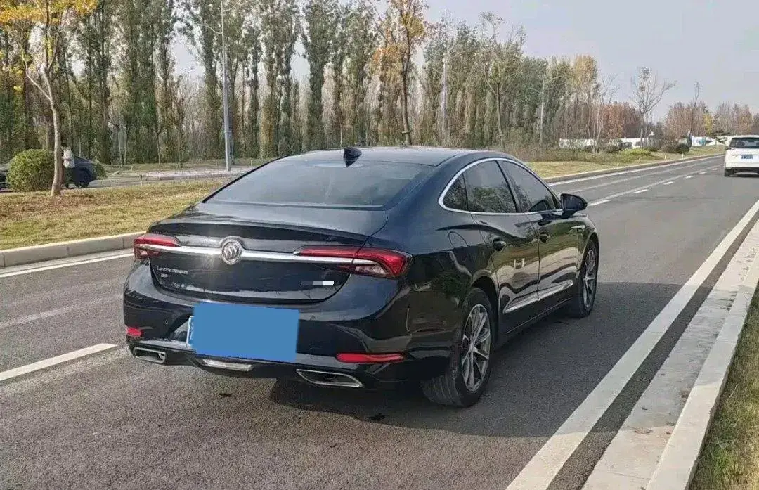 2021 BUICK LARCOSSE thumbnail 3