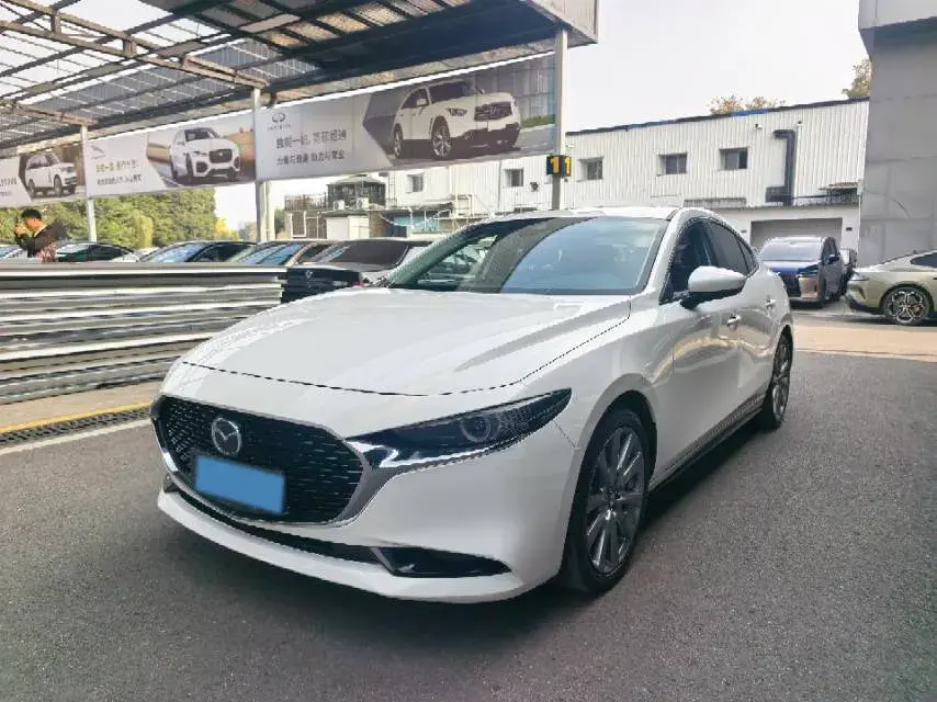 2021 Mazda 3 Axela 2.0L 158HP L4 6AT