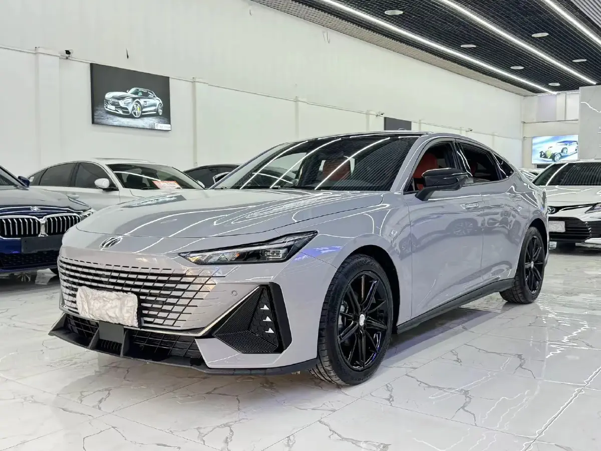 2022 ChangAn UNI-V 1.5T 188HP L4 7DCT