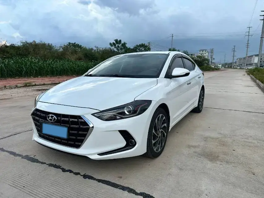 2019 Hyundai Elantra 1.4T 130HP L4 7DCT