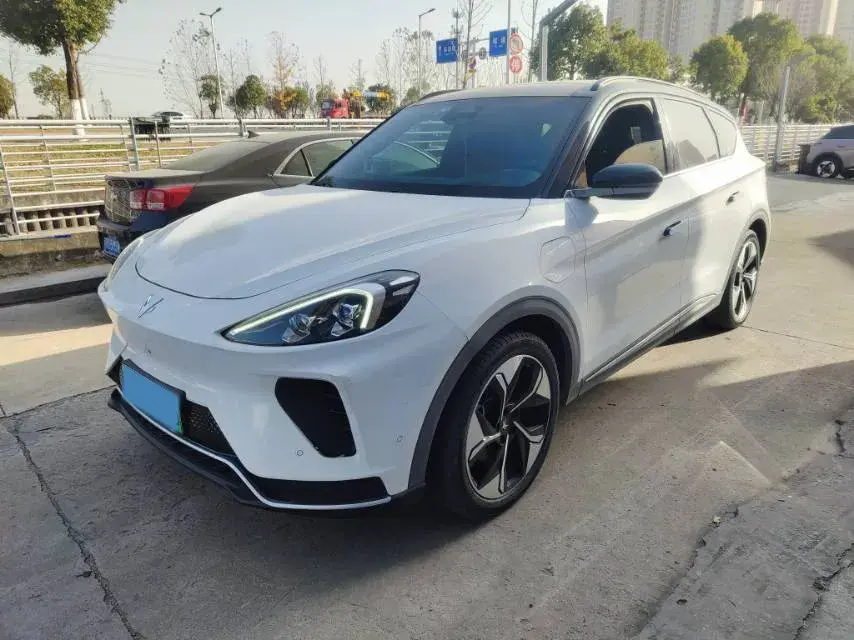 2022 ARCFOX ΑT view 1