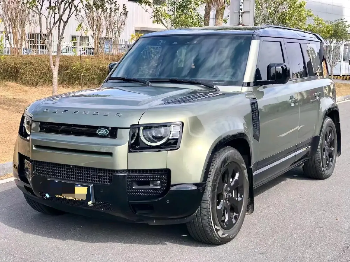 2023 Land Rover Defender 3.0T 400HP L6 8AT