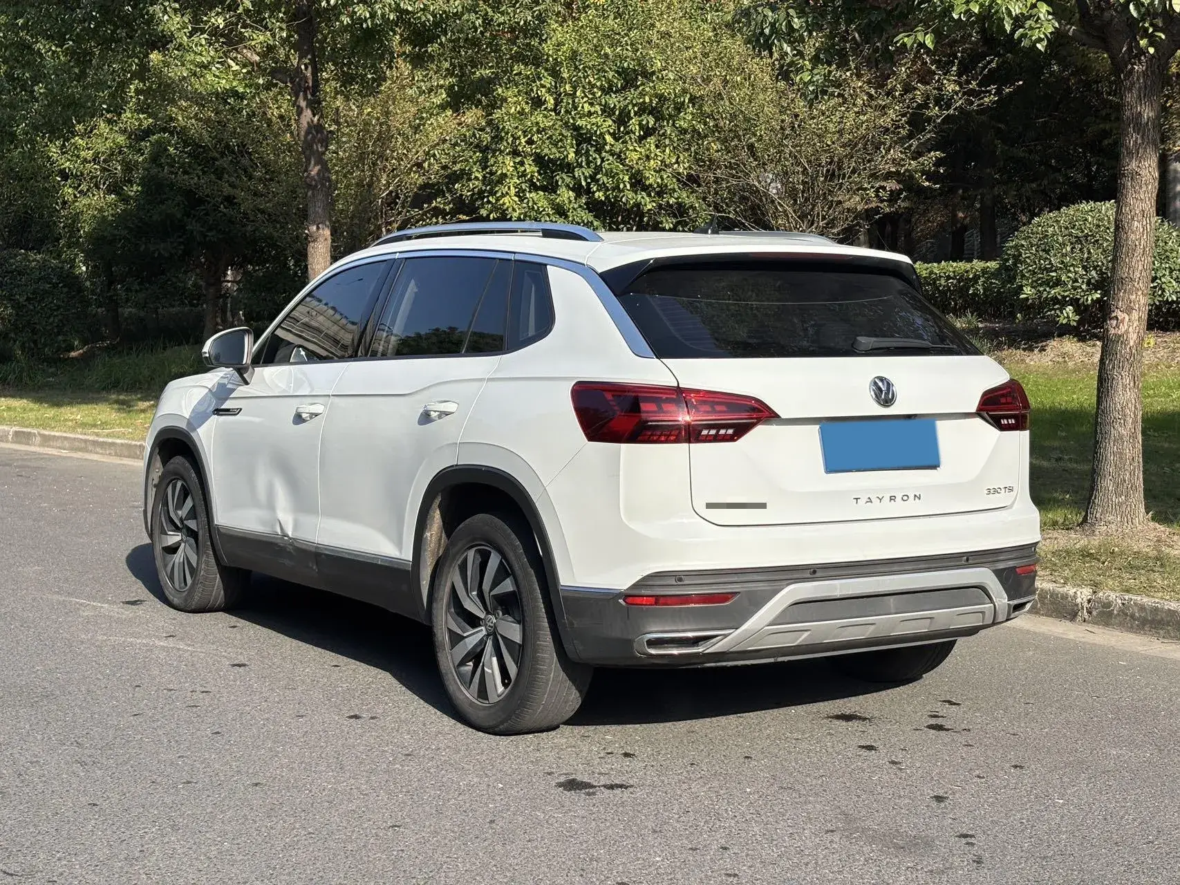 2021 VOLKSWAGEN TAYRON thumbnail 3