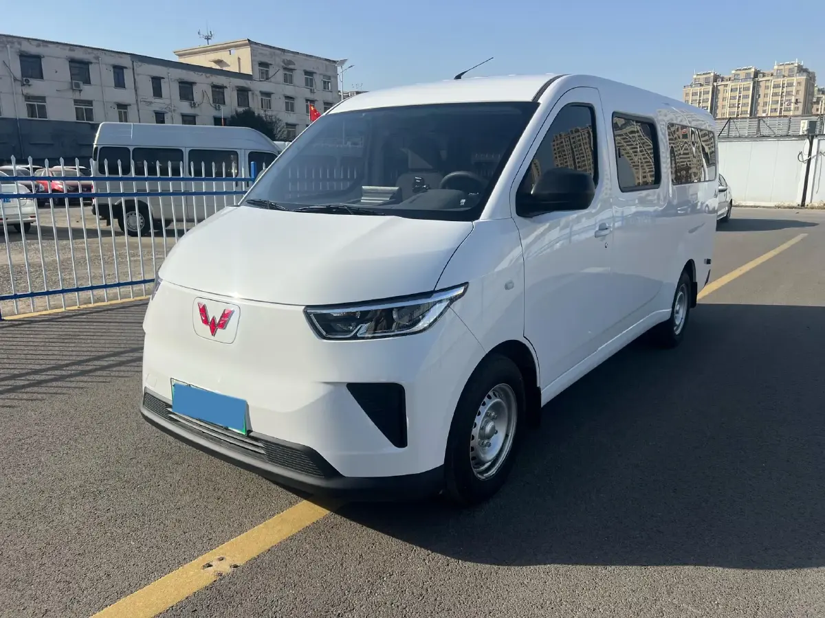 2025 WuLing YangGuang
