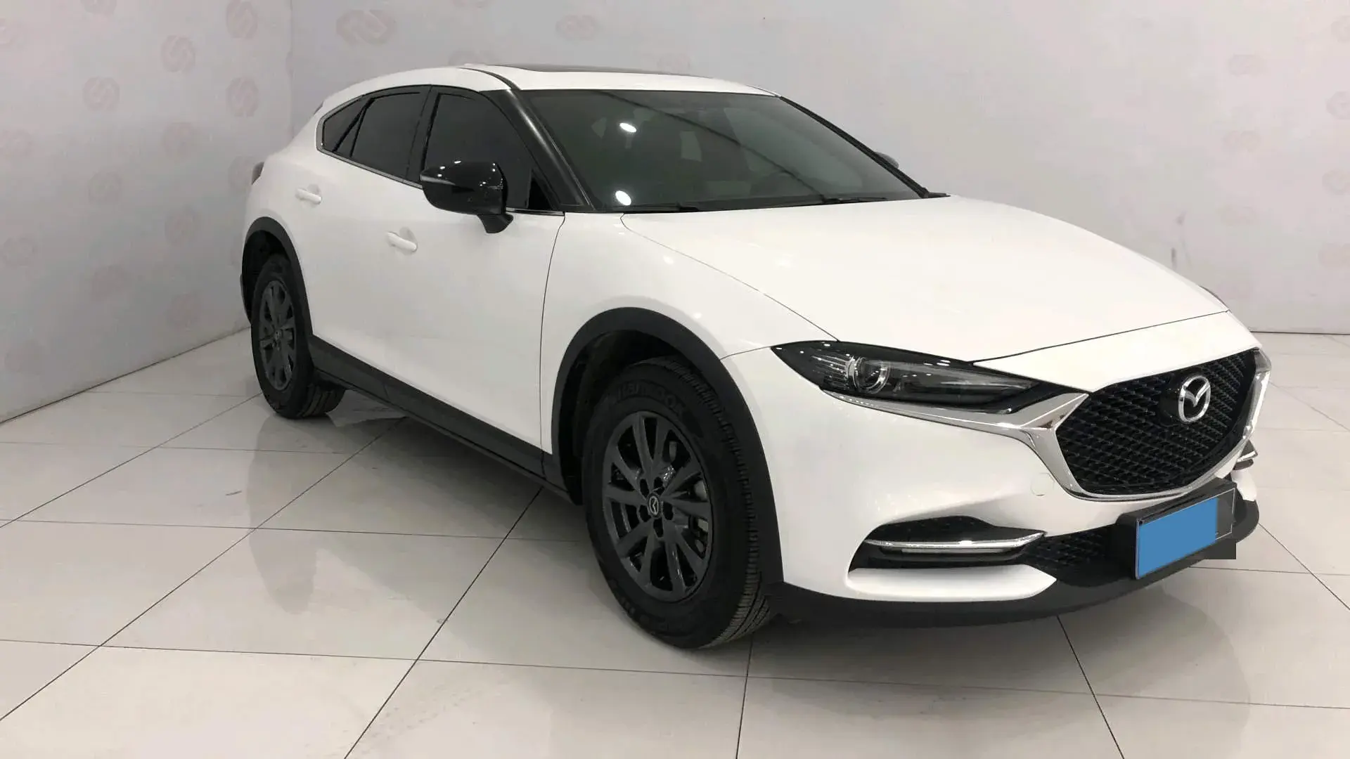 2021 MAZDA CX-4 thumbnail 3