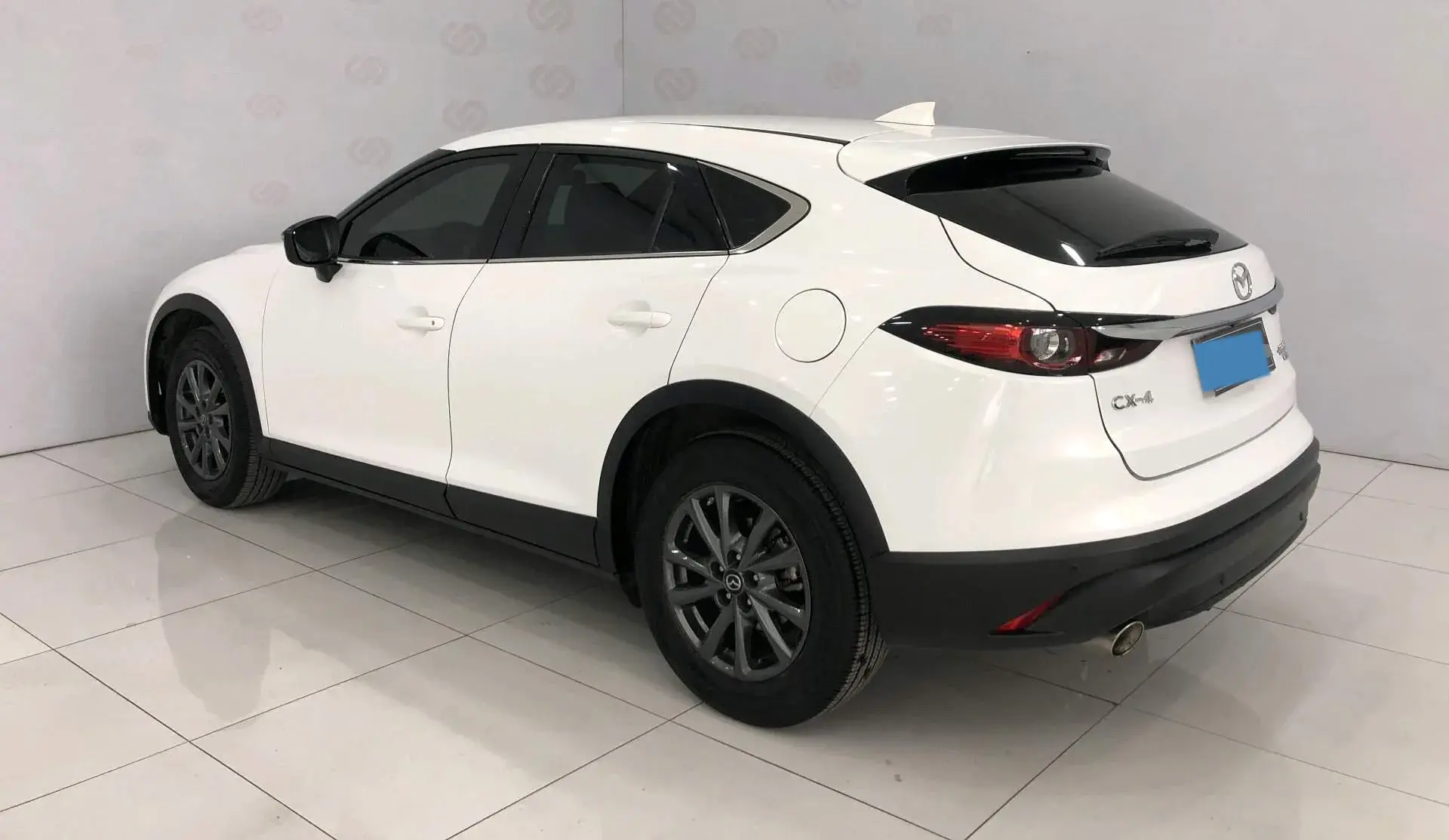 2021 MAZDA CX-4 thumbnail 4
