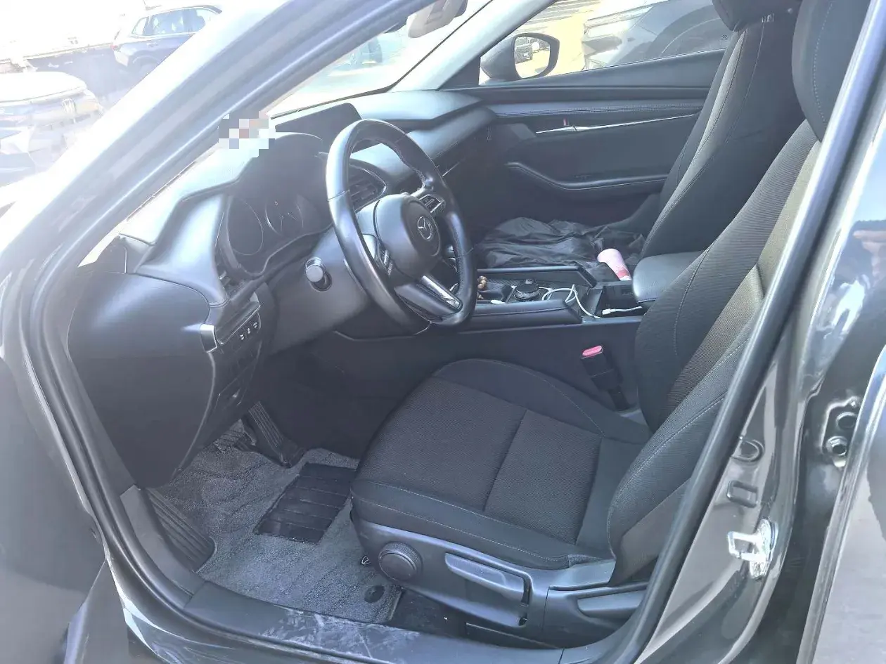 2021 MAZDA 3 thumbnail 4