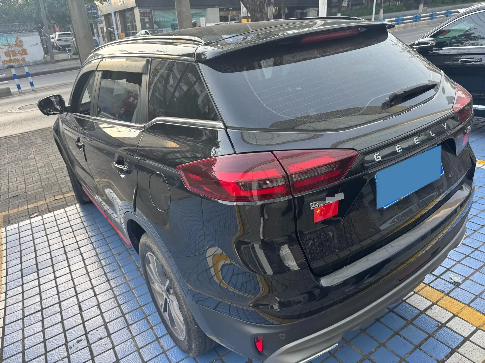 2022 GEELY AZKARRA thumbnail 4