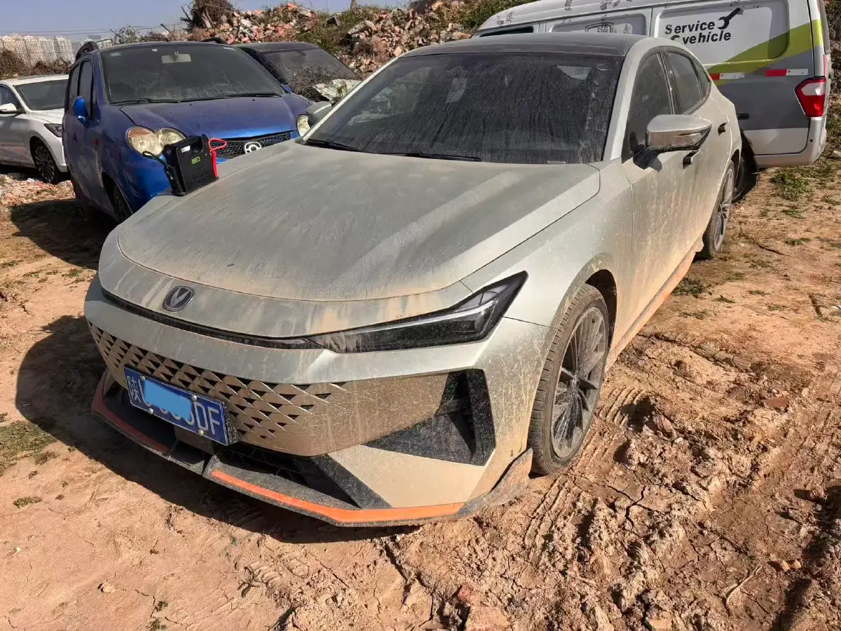 2024 ChangAn UNI-V 1.5T 188HP L4 7DCT