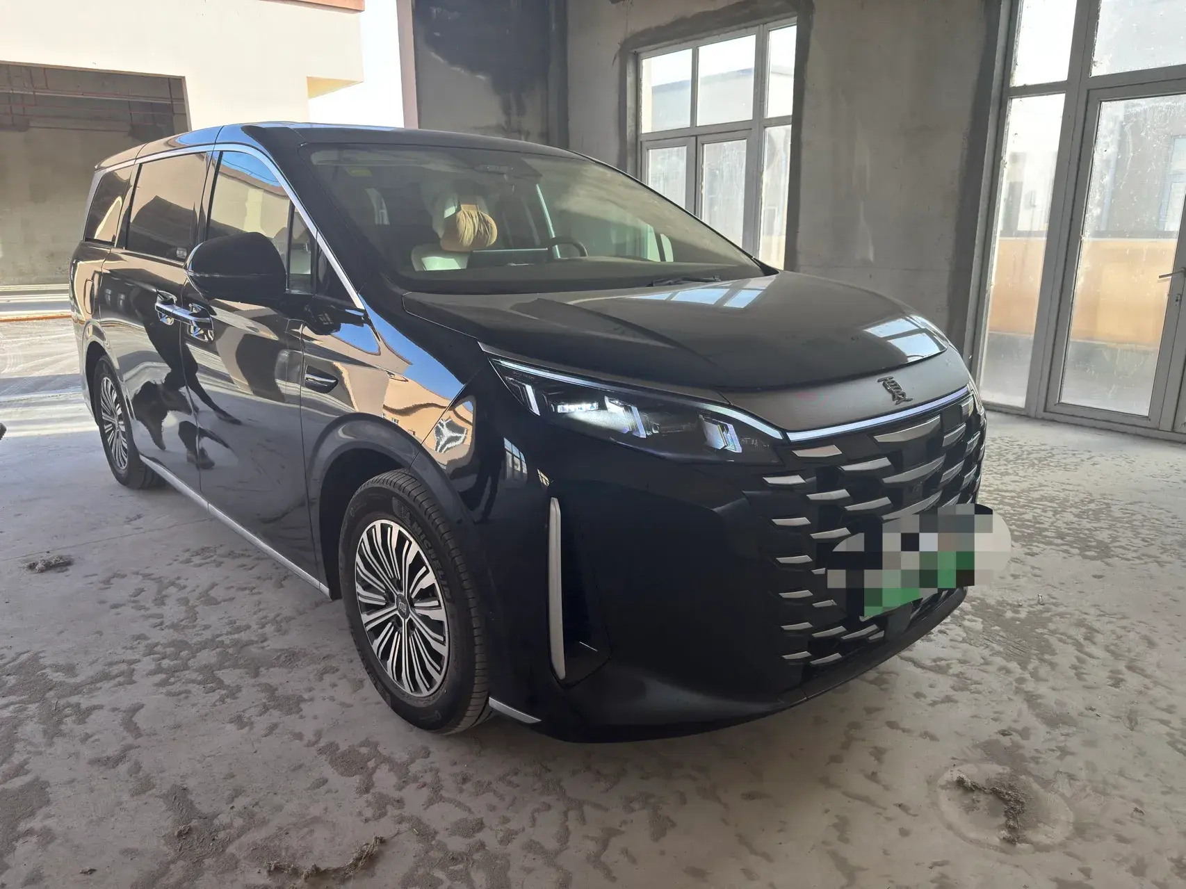 2025 BYD XIA thumbnail 2