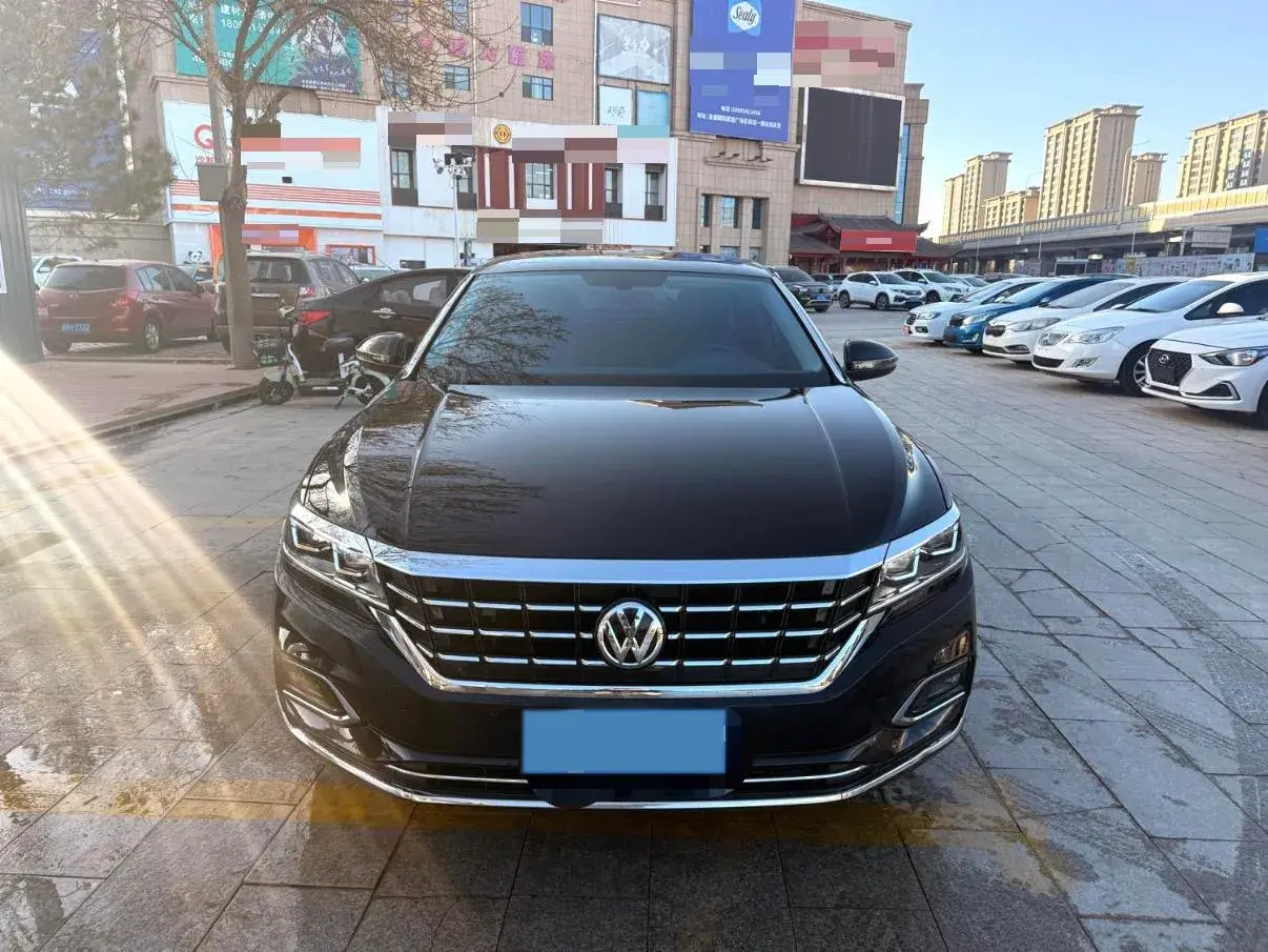2019 VOLKSWAGEN PASSAT thumbnail 2