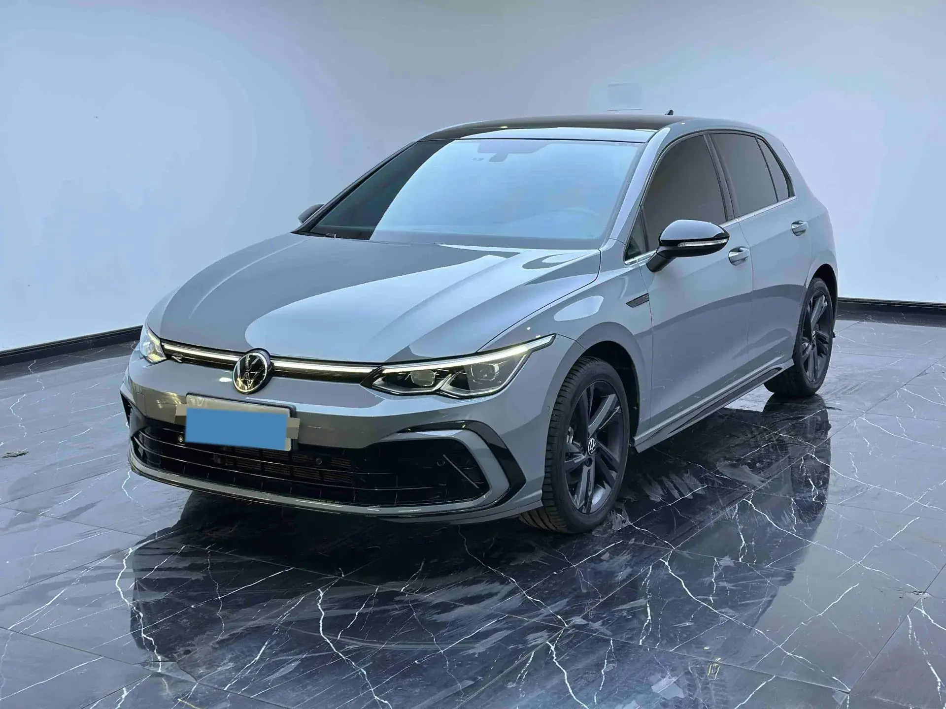 2023 VOLKSWAGEN GOLF view 1