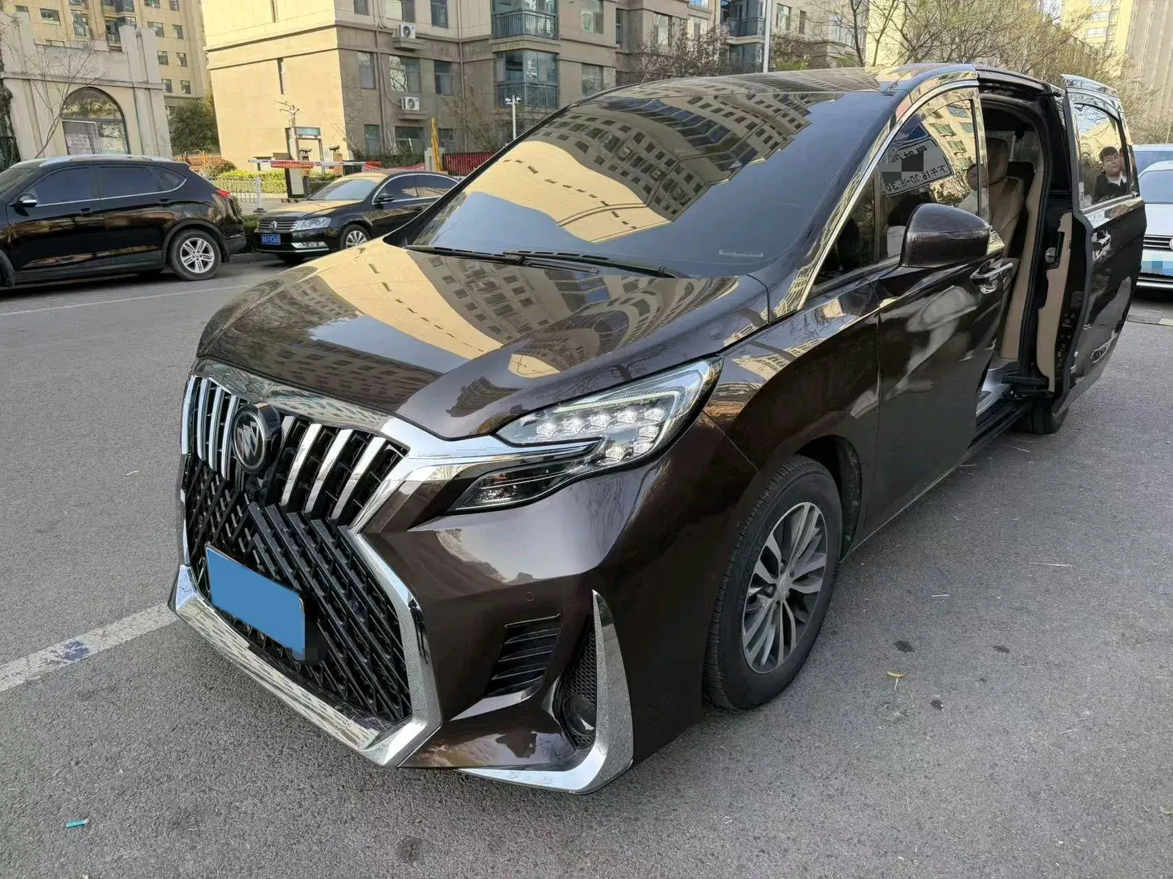 2020 BUICK GL8 view 1