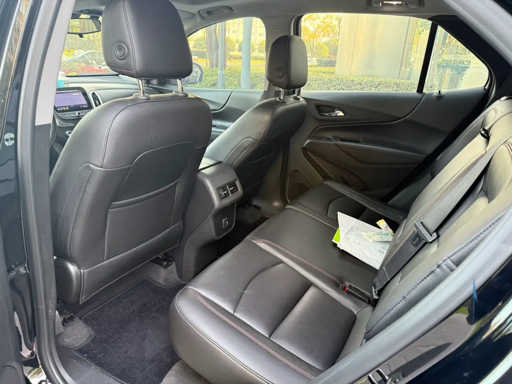 2019 CHEVROLET EQUINOX thumbnail 3