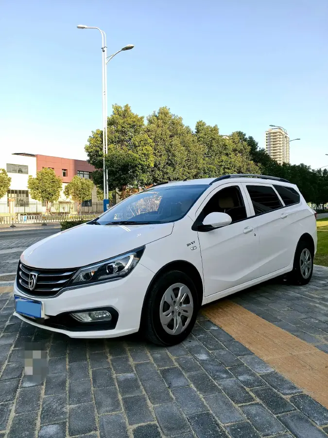2017 BaoJun 310W 1.5L 112HP L4 6MT