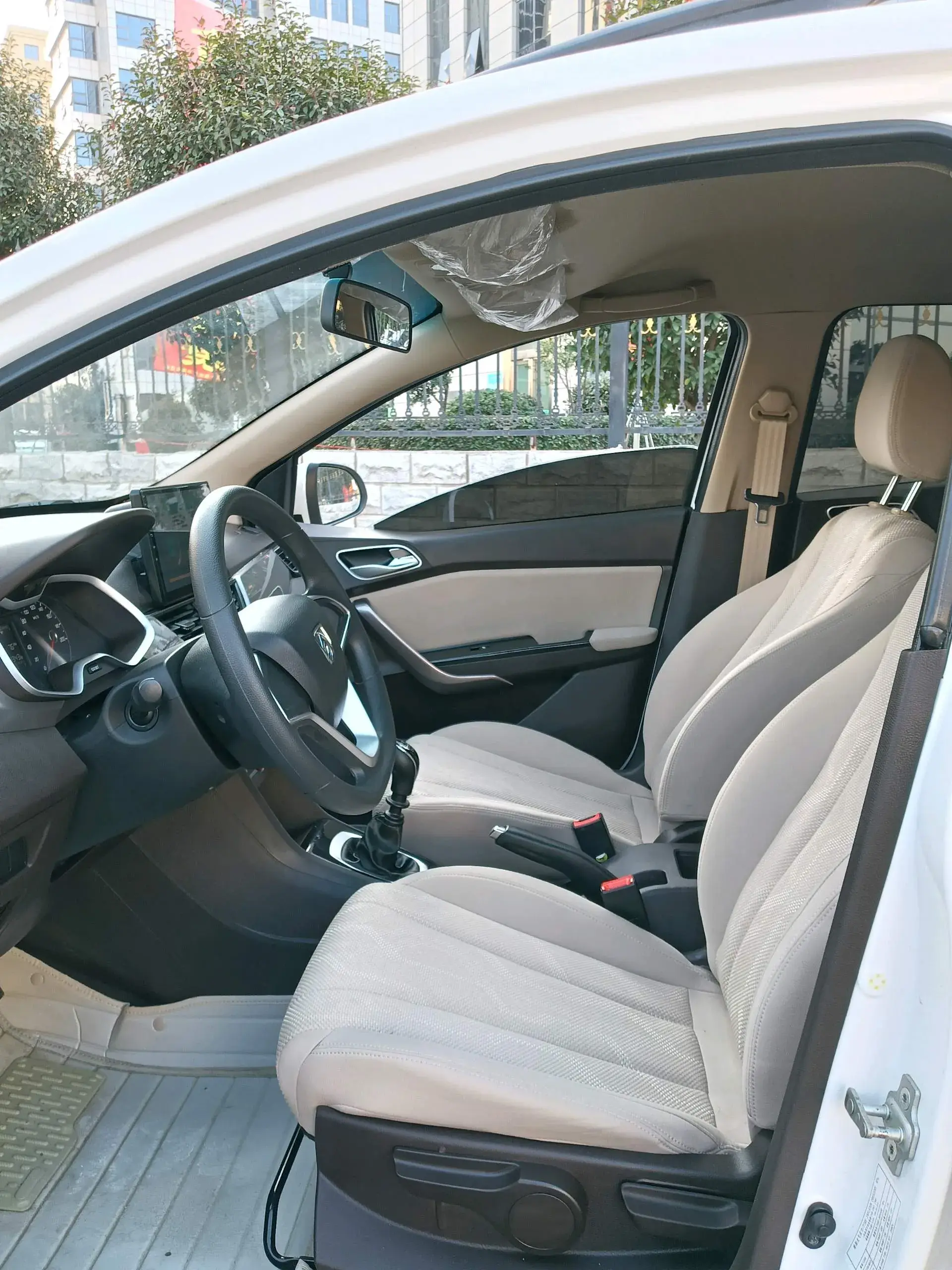 2017 BAOJUN 310W thumbnail 4