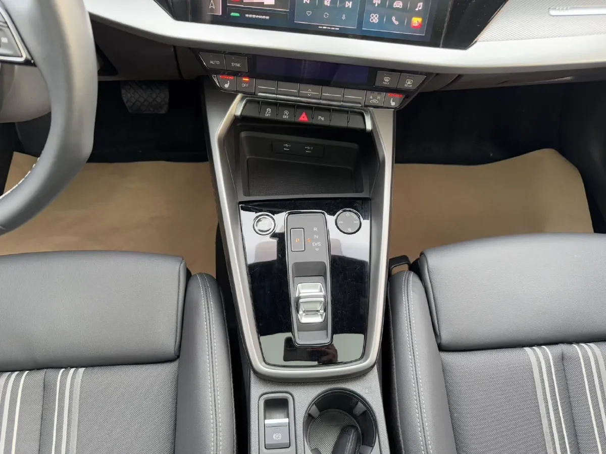 2022 Audi A3 1.4T 150HP L4 7DCT,autocango,china used car exporter,china ev exporter,chinese used car exporter,chinese used ev exporter