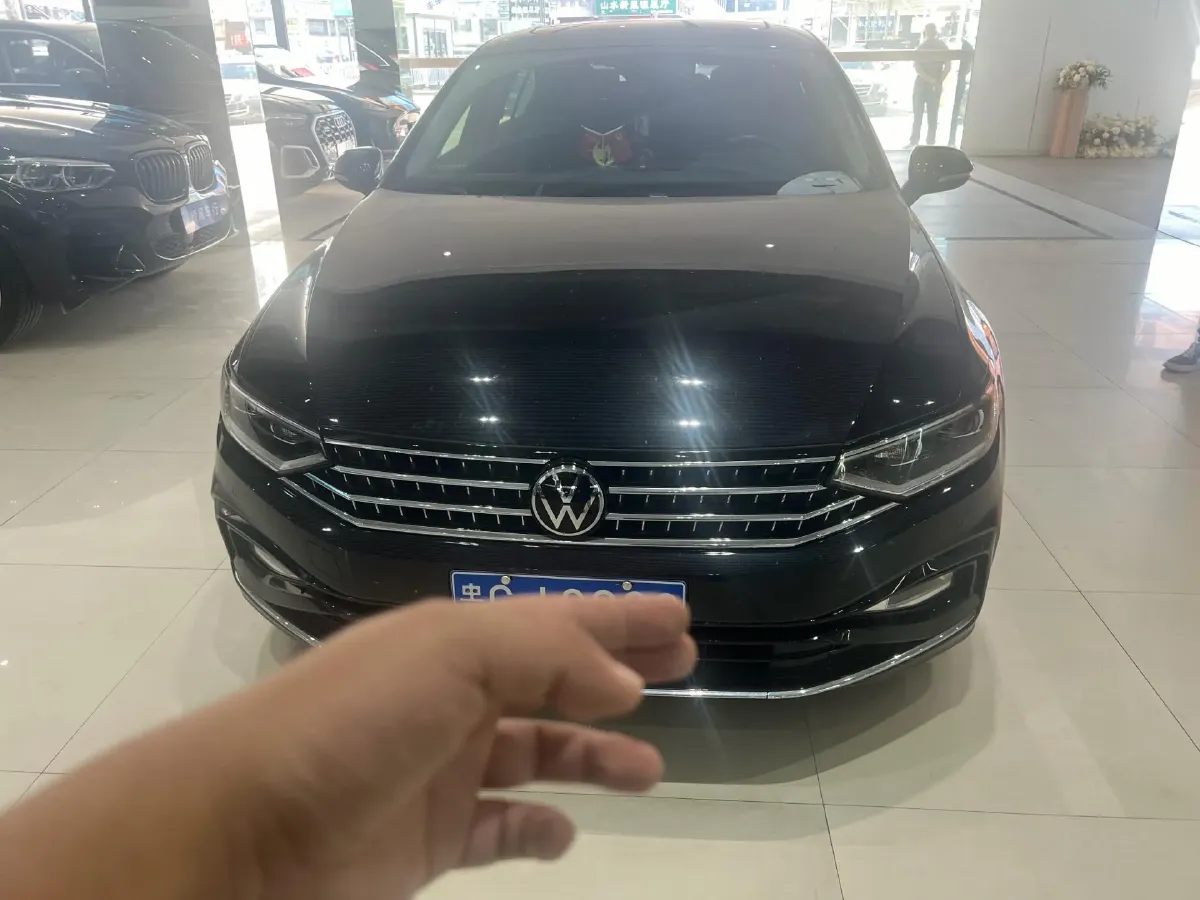 2020 Volkswagen Magotan 2.0T 186HP L4 7DCT,autocango,china used car exporter,china ev exporter,chinese used car exporter,chinese used ev exporter