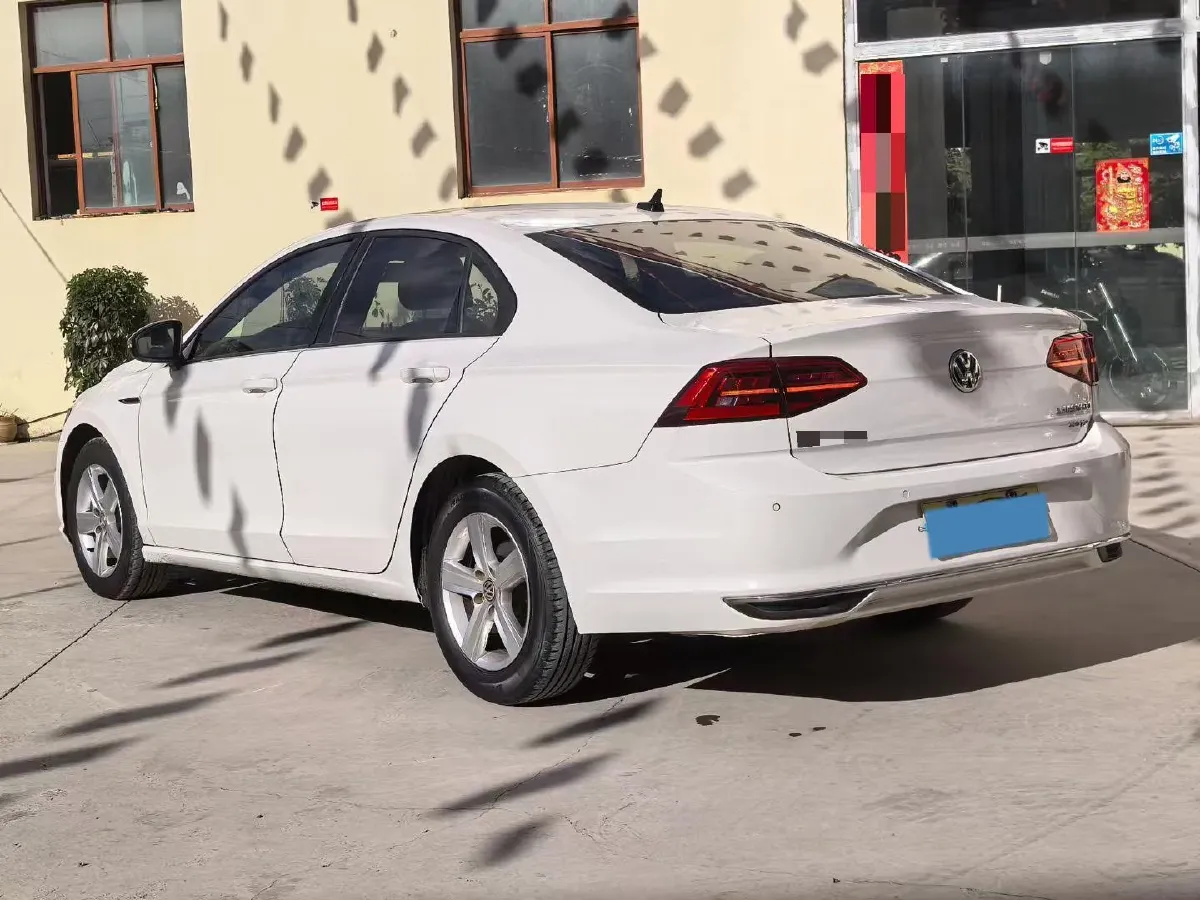2021 Volkswagen Lamando 1.4T 131HP L4 7DCT,autocango,china used car exporter,china ev exporter,chinese used car exporter,chinese used ev exporter