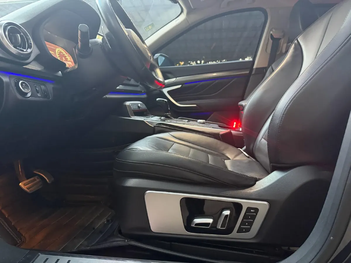 2017 Zotye T700 2.0T 190HP L4 8AT,autocango,china used car exporter,china ev exporter,chinese used car exporter,chinese used ev exporter