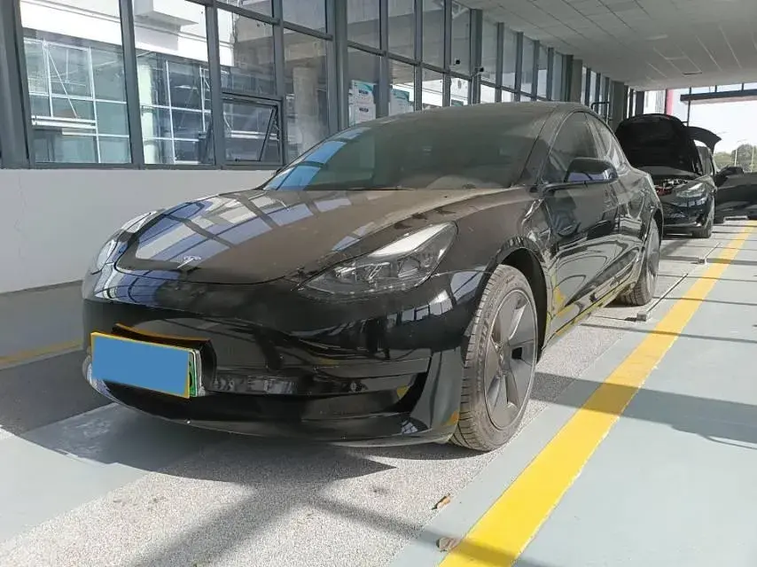 2022 TESLA MODEL view 1