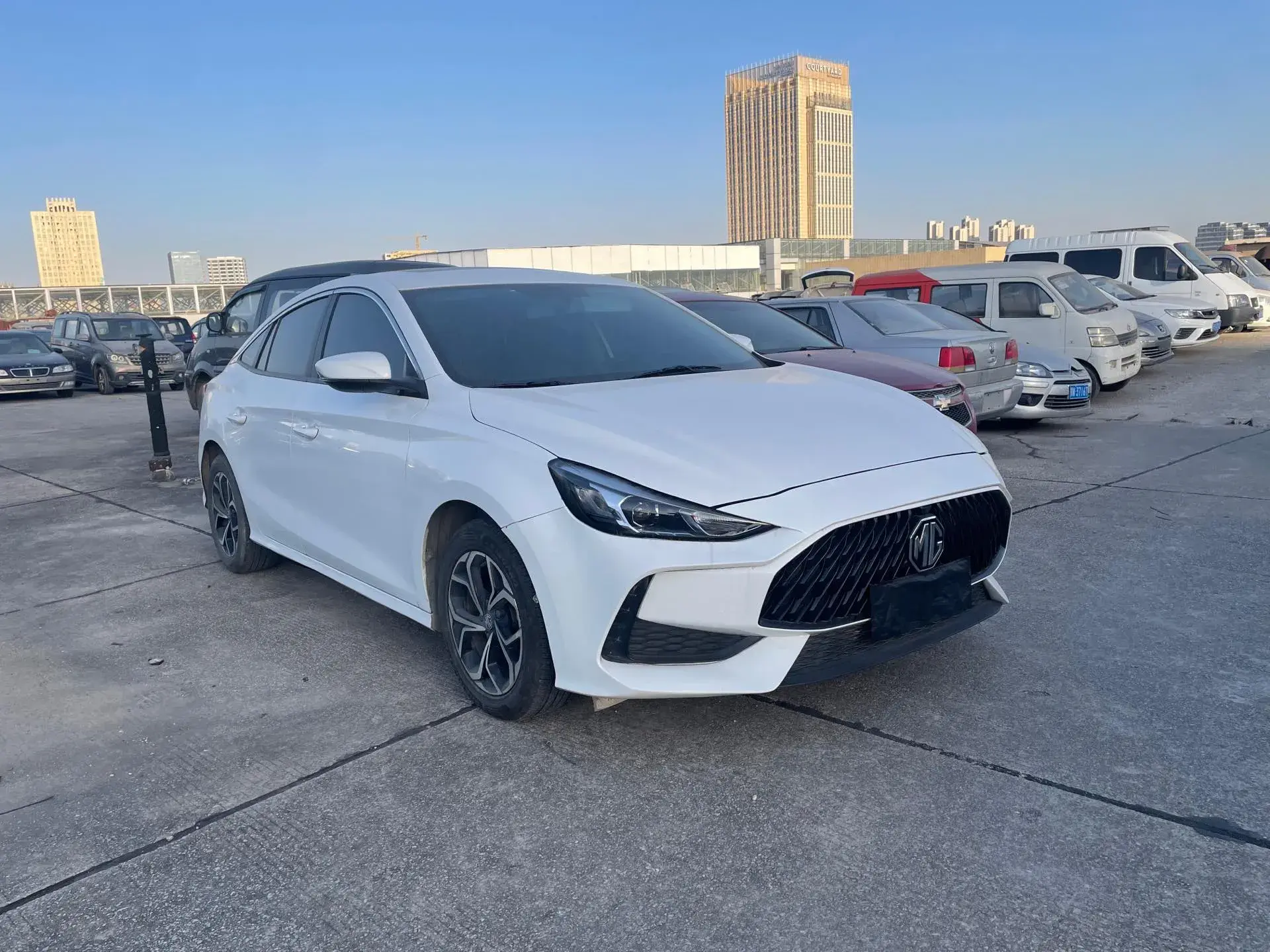 2021 MG 5 thumbnail 3