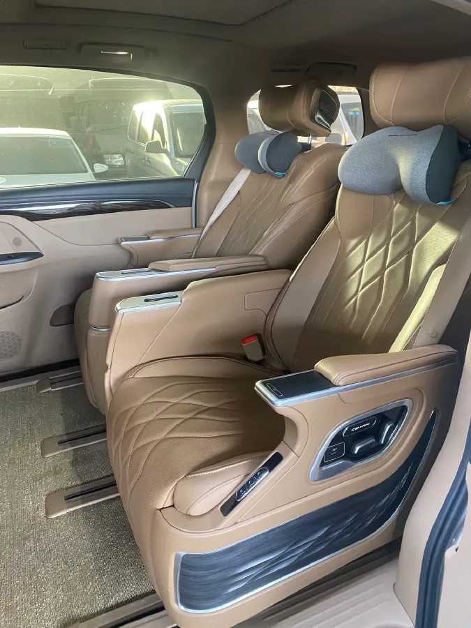 2018 Buick GL8 2.0T 260HP L4 6AT,autocango,china used car exporter,china ev exporter,chinese used car exporter,chinese used ev exporter