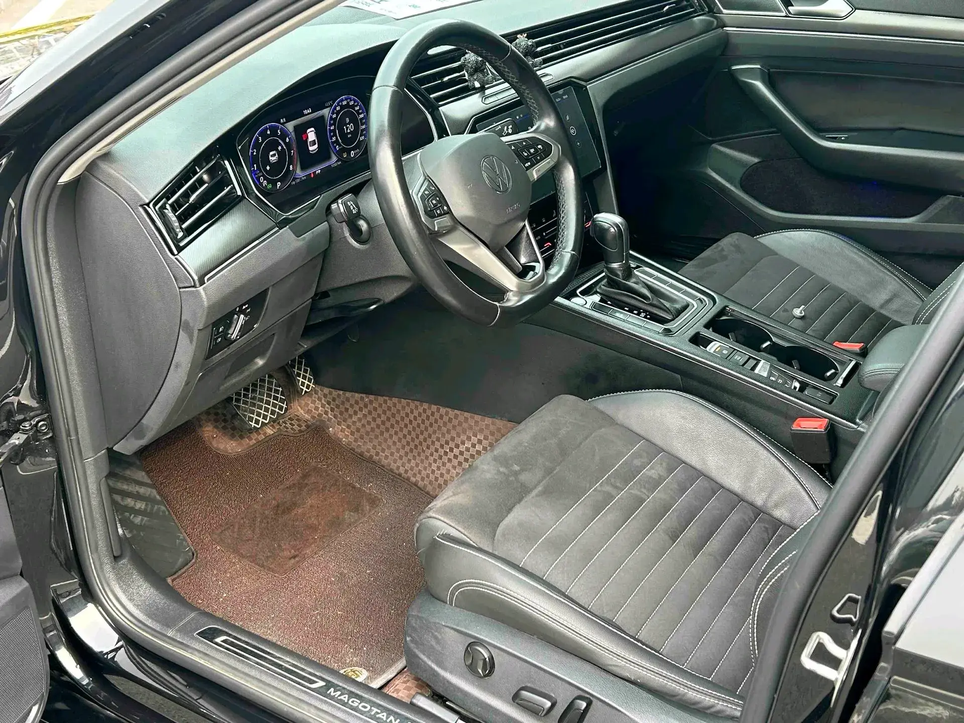 2020 VOLKSWAGEN MAGOTAN thumbnail 3
