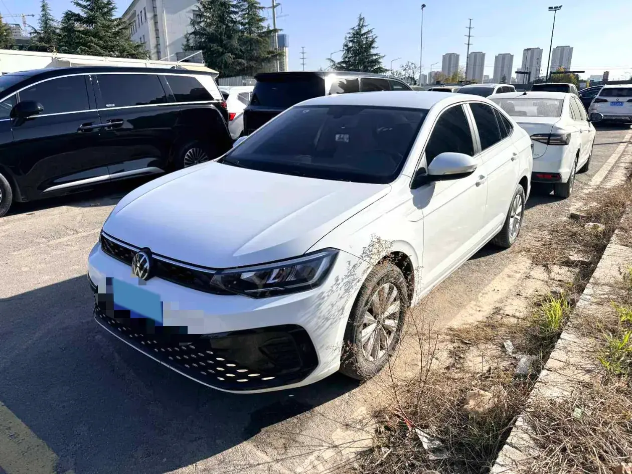 2023 VOLKSWAGEN LAVIDA view 1