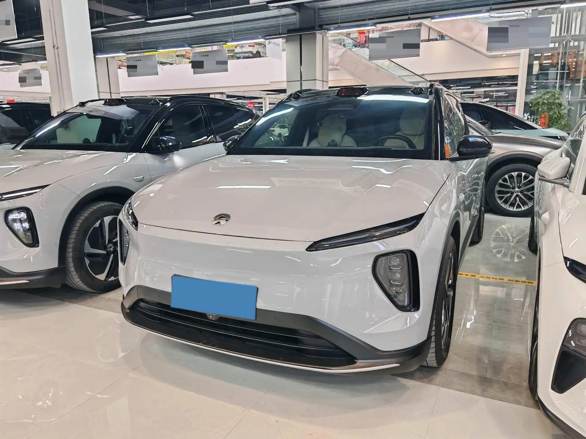 2024 NIO ES6 view 1