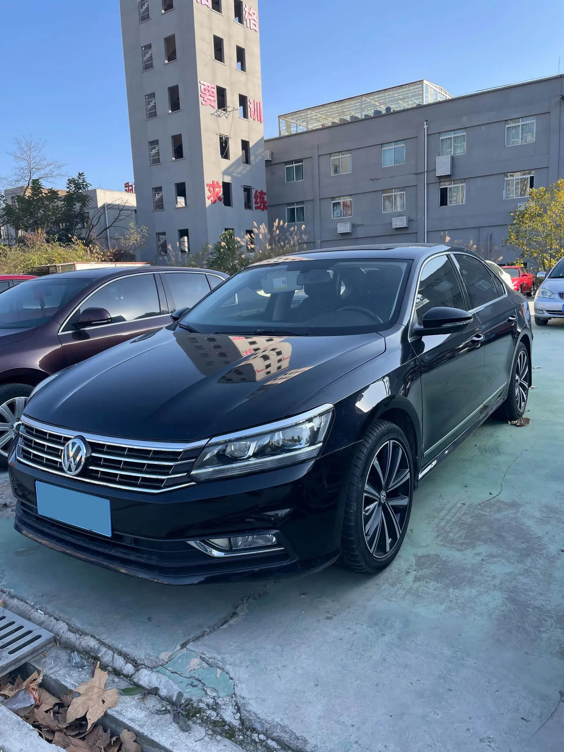2017 VOLKSWAGEN PASSAT view 1