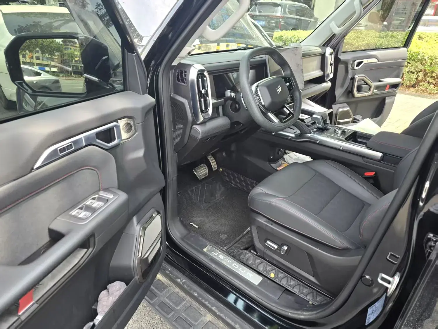 2023 JETOUR TRAVELLER thumbnail 4