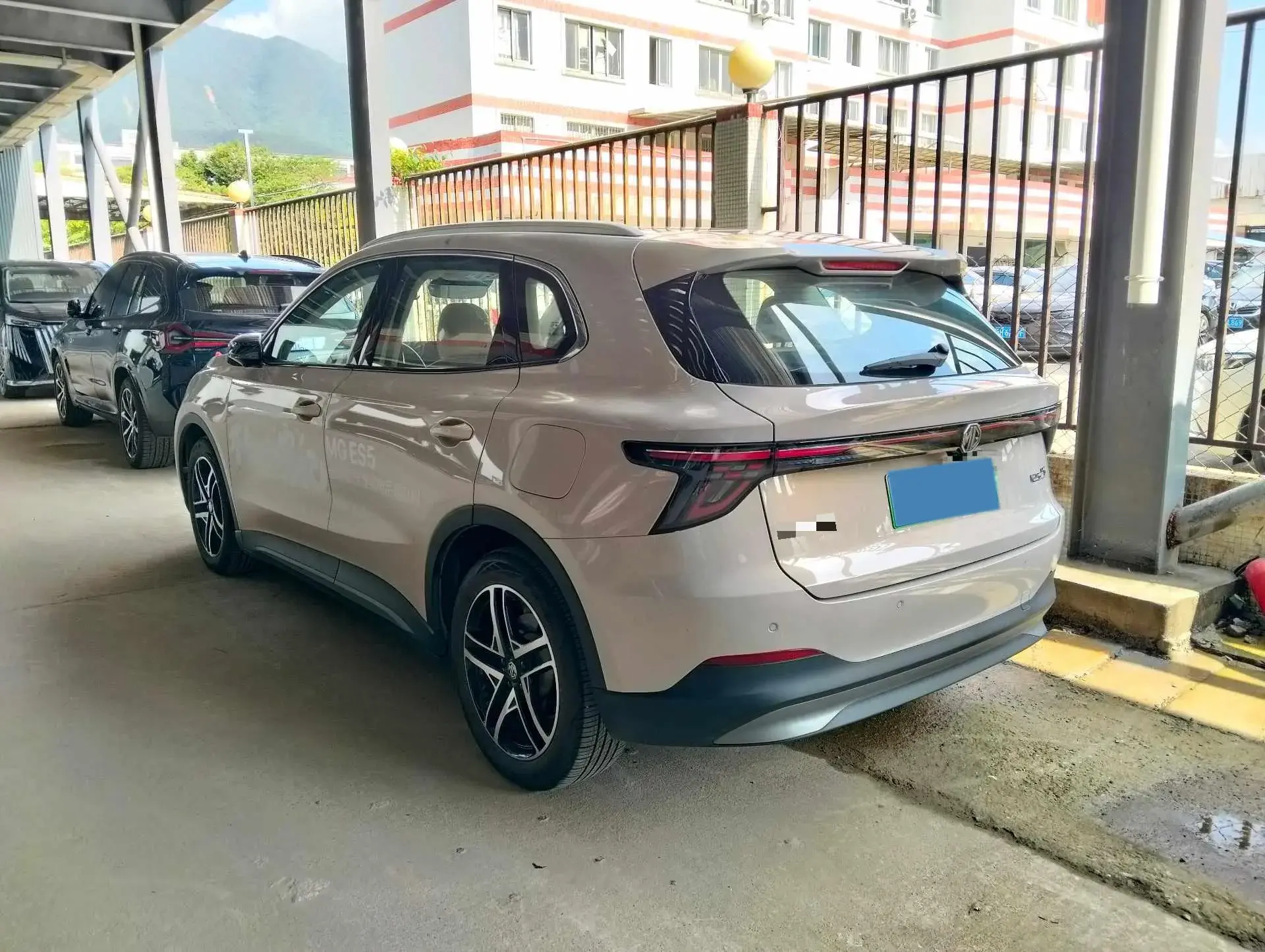 2025 MG MG thumbnail 3