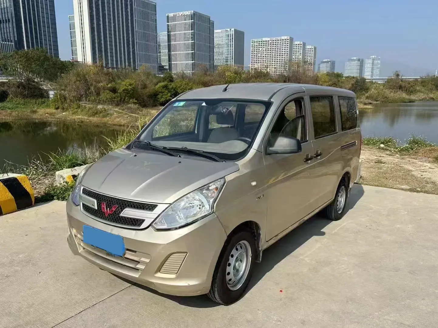 2019 WULING RONGGUANG view 1