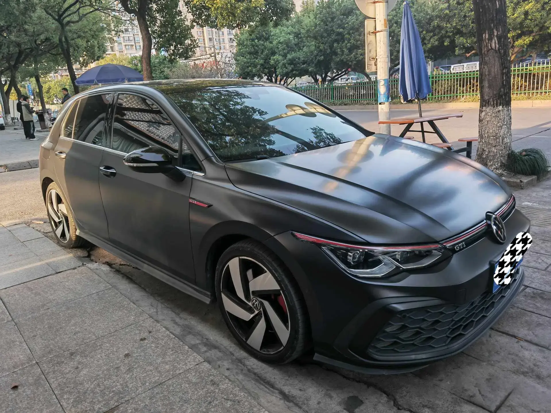 2023 VOLKSWAGEN GOLFGTI thumbnail 3