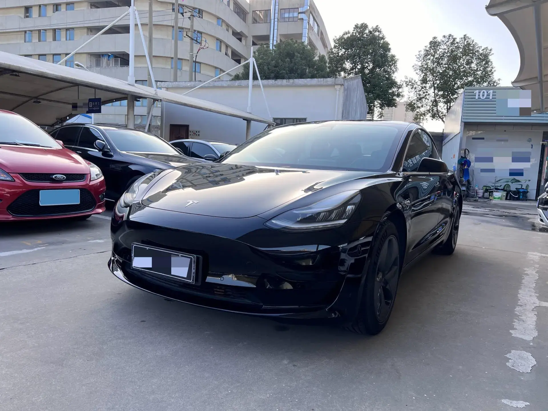 2020 TESLA MODEL view 1