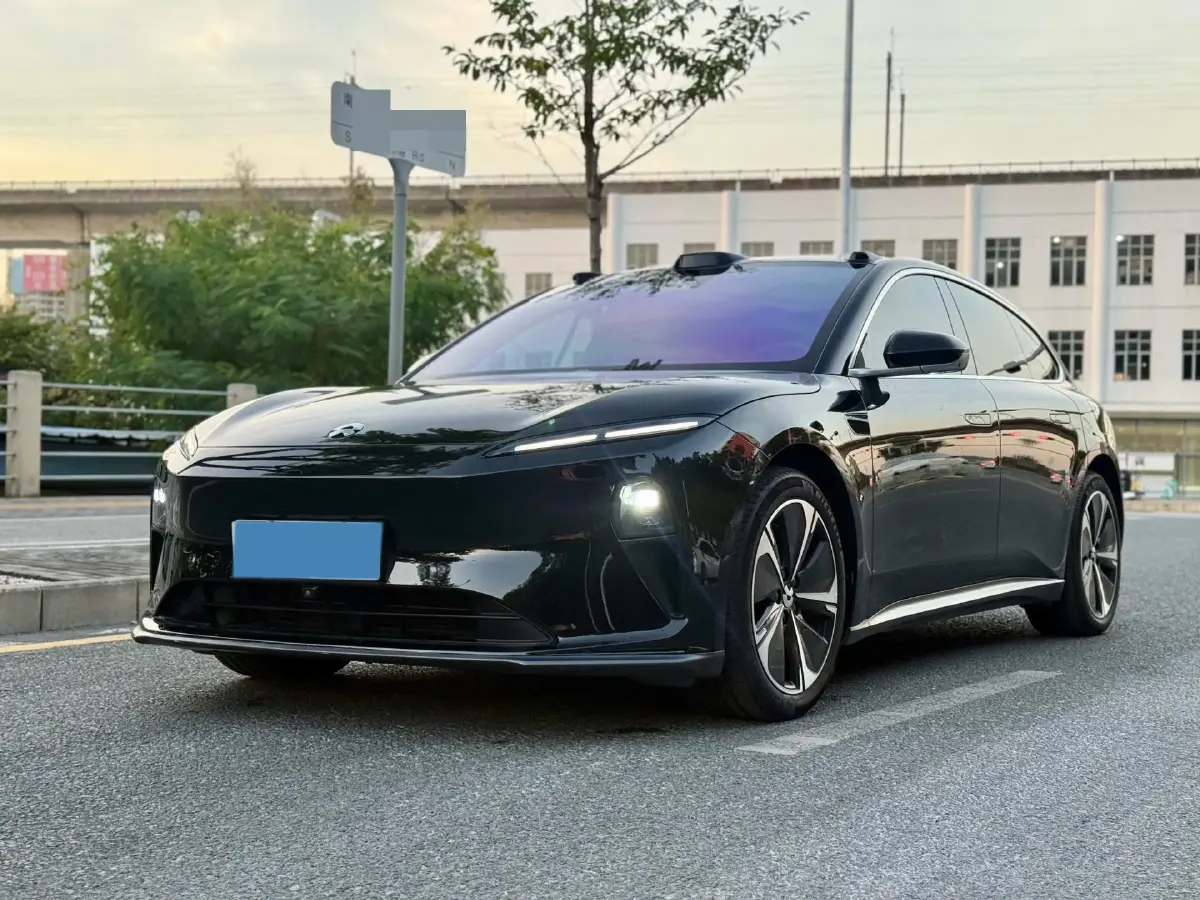 2024 NIO ET5T BEV 75KWH