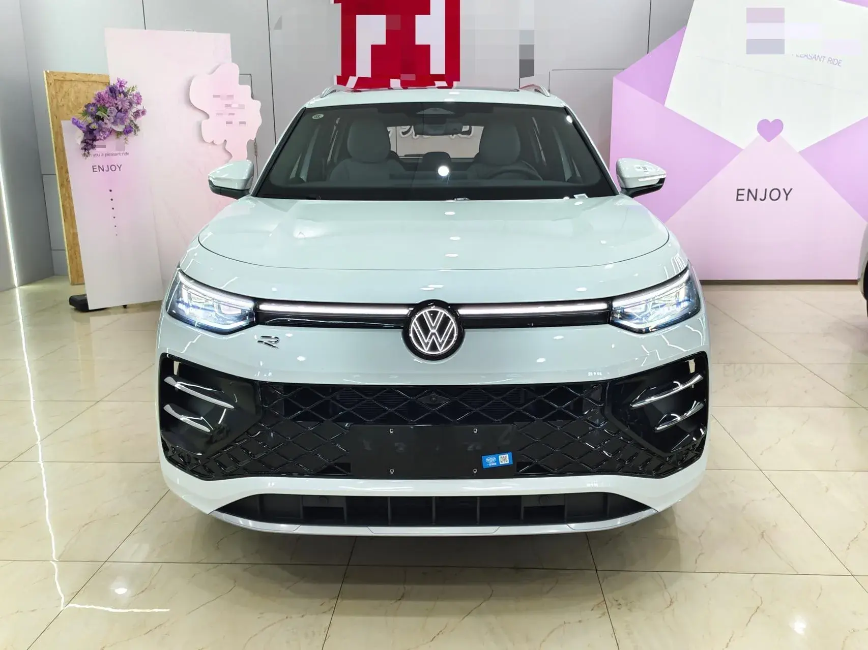 2025 VOLKSWAGEN TAYRON thumbnail 2