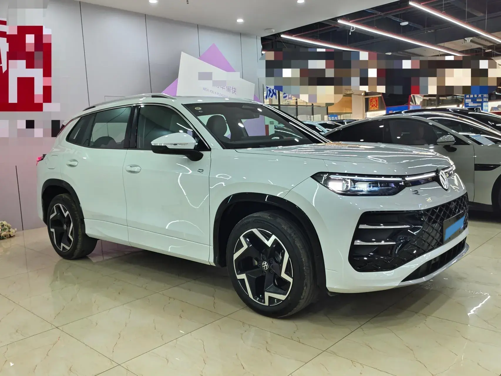 2025 VOLKSWAGEN TAYRON thumbnail 3