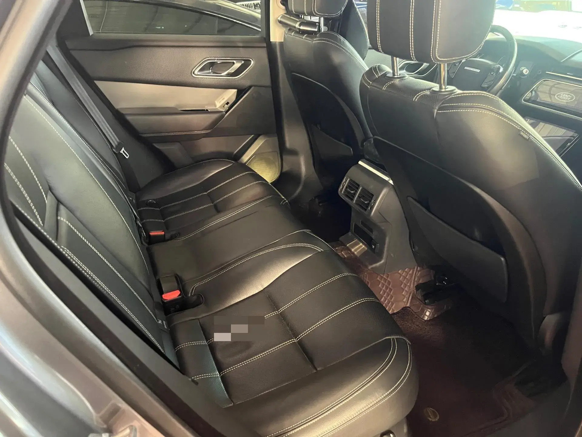 2018 LAND ROVER thumbnail 4