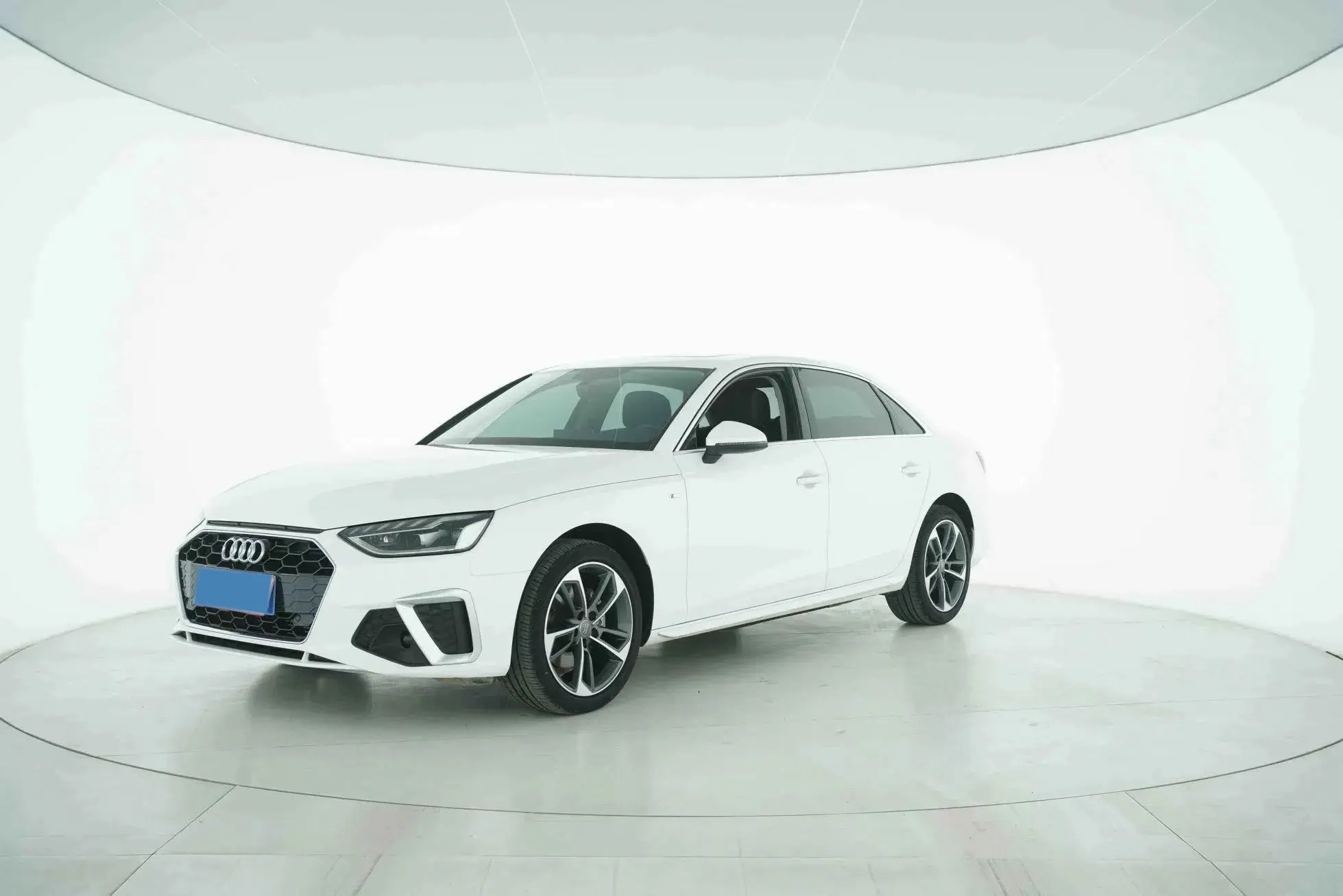 2020 AUDI A4L view 1