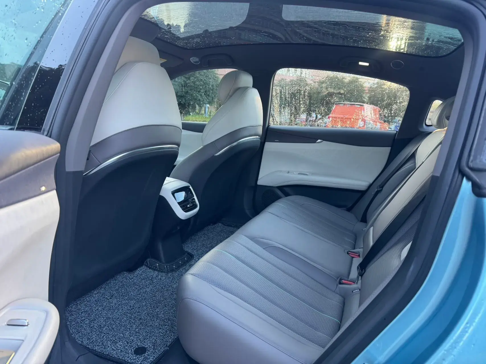 2024 DEEPAL L07 thumbnail 4